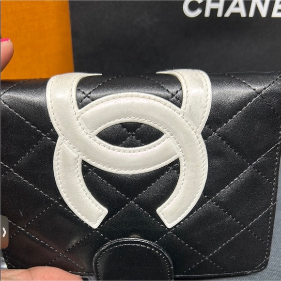 CHANEL Cambon Leather Wallet Agenda - Picture 9 of 13
